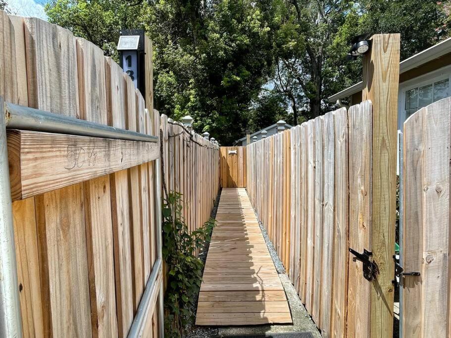 Stylish Bungalow Near Dining, Parks & Entertainment Jacksonville Dış mekan fotoğraf