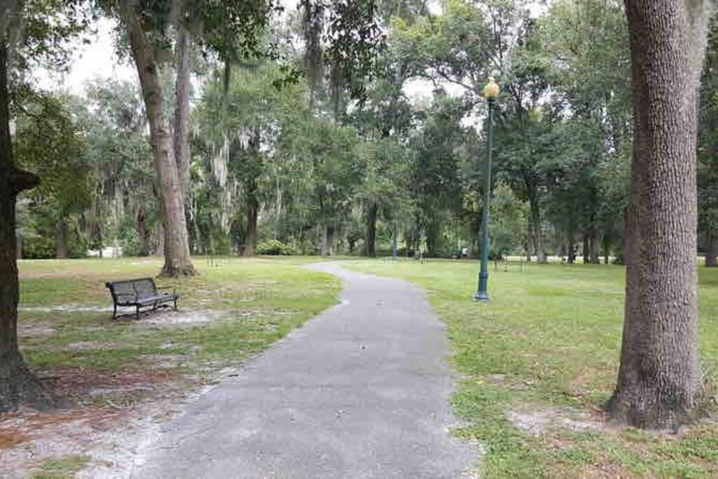 Stylish Bungalow Near Dining, Parks & Entertainment Jacksonville Dış mekan fotoğraf