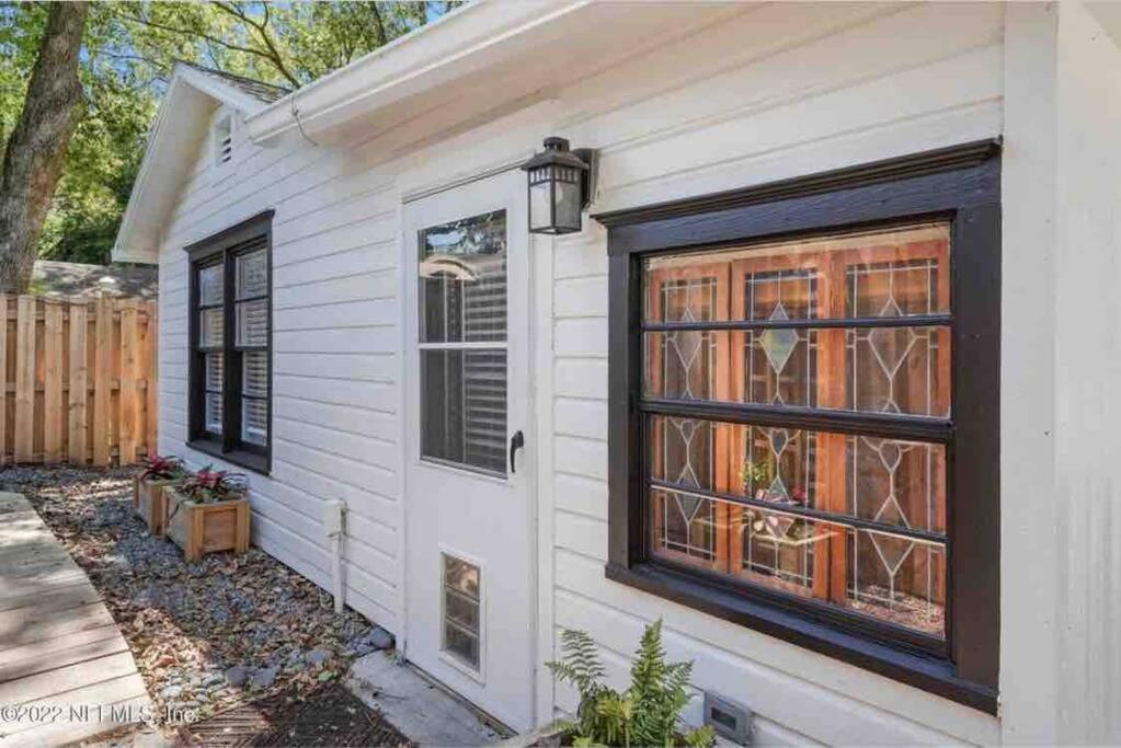 Stylish Bungalow Near Dining, Parks & Entertainment Jacksonville Dış mekan fotoğraf